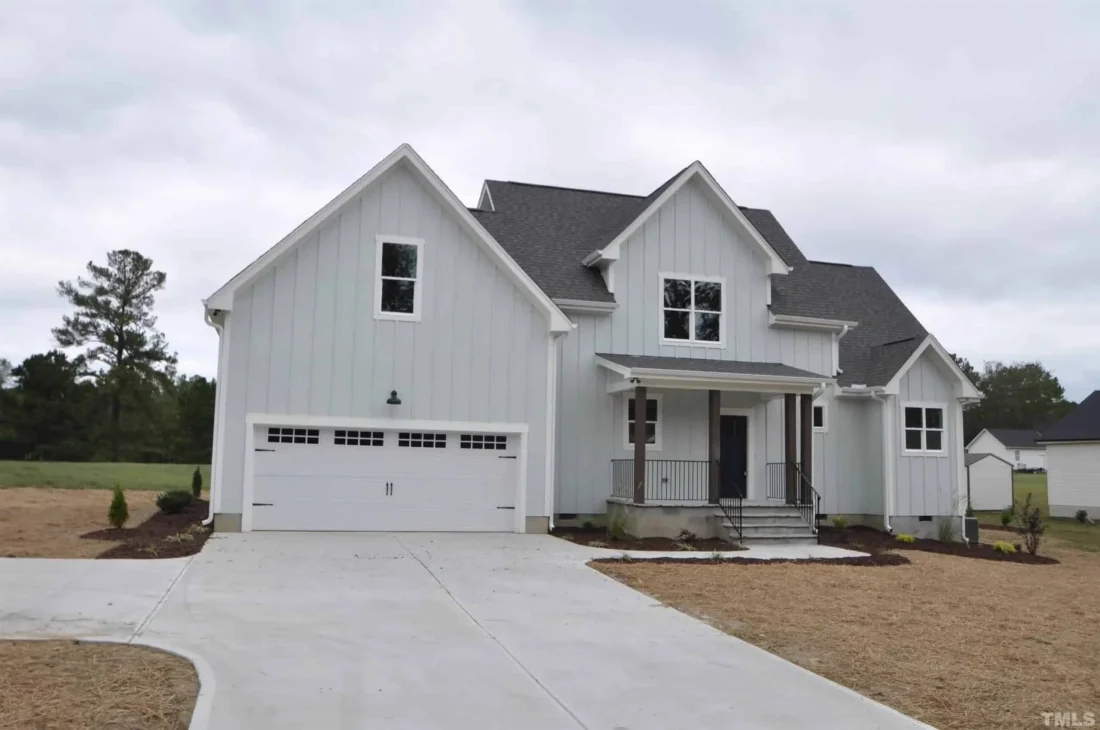 Charming 2-Story house Design with Modern CAD Floor Plan