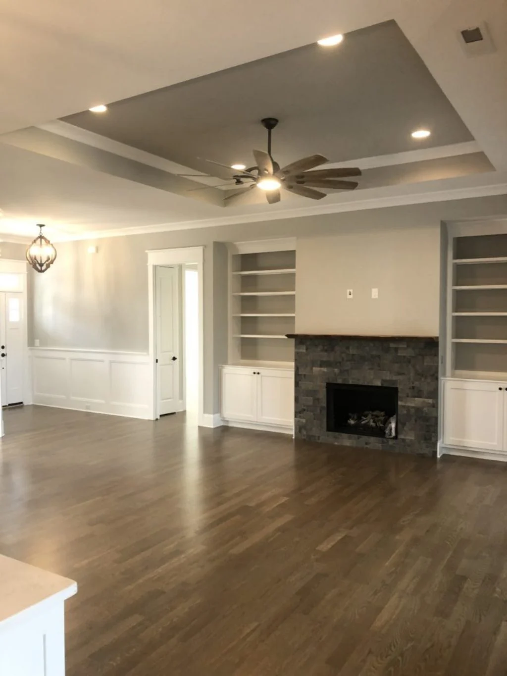 Modern Craftsman house Plan with Spacious Floor Design and CAD Blueprints