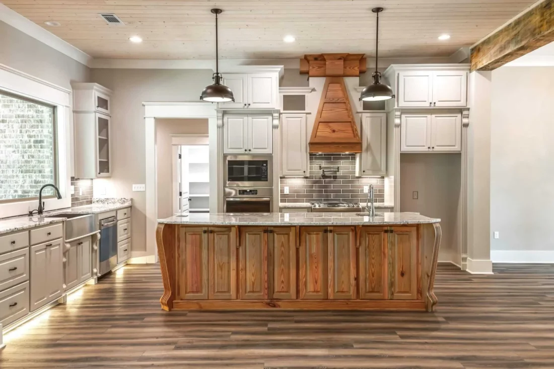 Craftsman house Plan with Bonus Room and Spacious Floor Plan