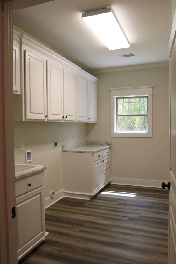 Craftsman house Plan with Bonus Room and Spacious Floor Plan