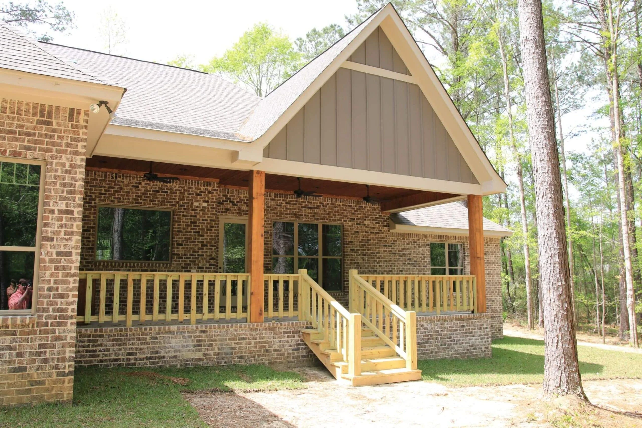 Craftsman house Plan with Bonus Room and Spacious Floor Plan