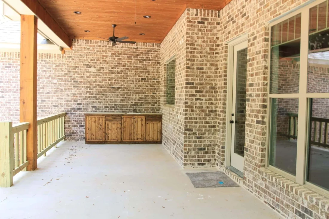 Craftsman house Plan with Bonus Room and Spacious Floor Plan