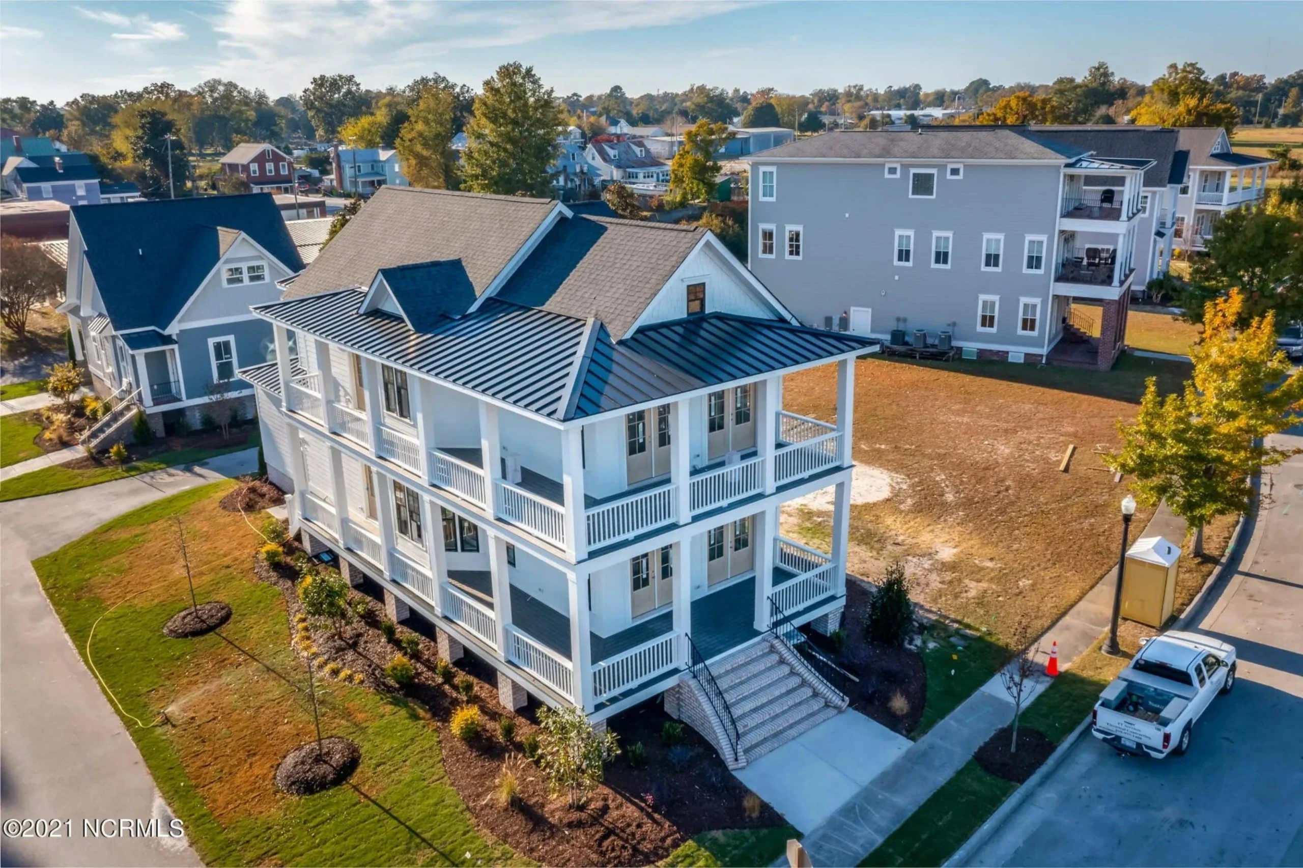 20-1925 HOUSE PLAN - Charleston House Plan - 3-Bed, 2.5-Bath, 2,298 SF 7 Elegant Charleston house Plan with 2-Story CAD Architecture