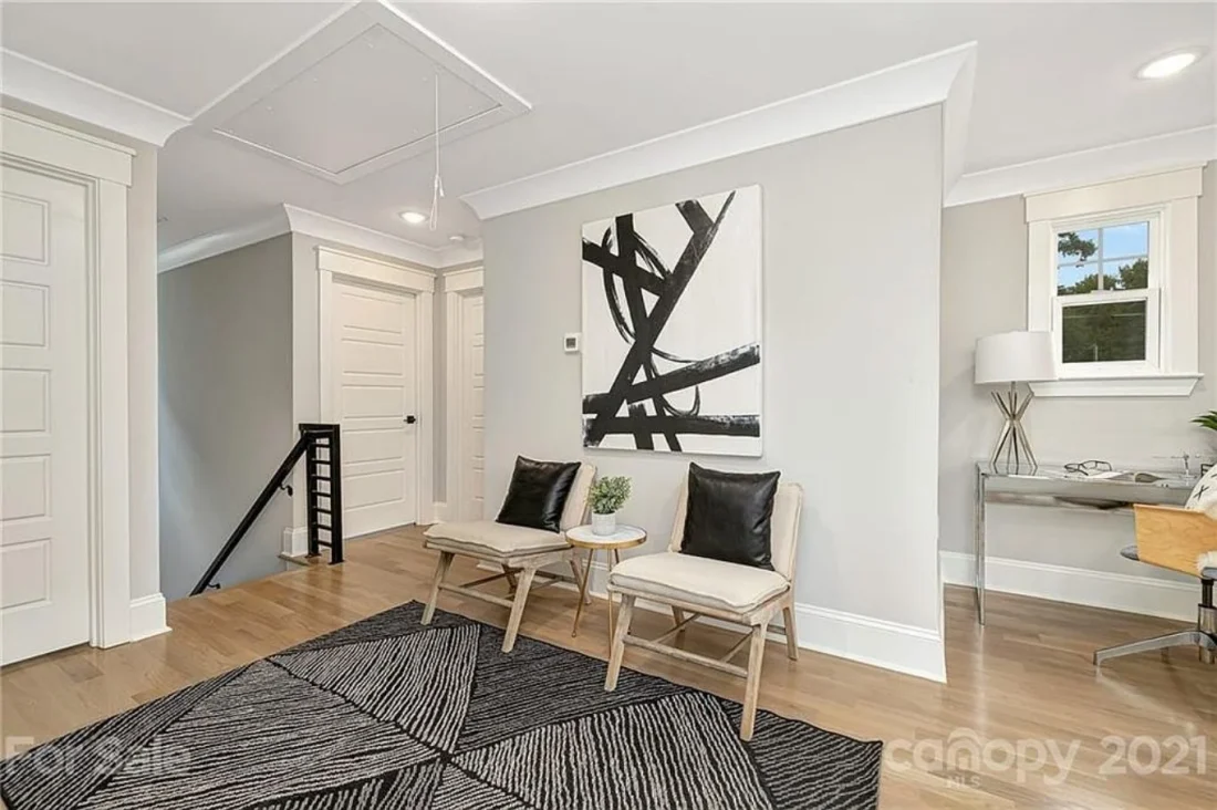 Stylish 4-Bedroom house Plan with CAD Designs and Open Layout