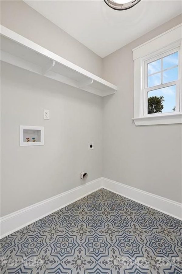 Stylish 4-Bedroom house Plan with CAD Designs and Open Layout