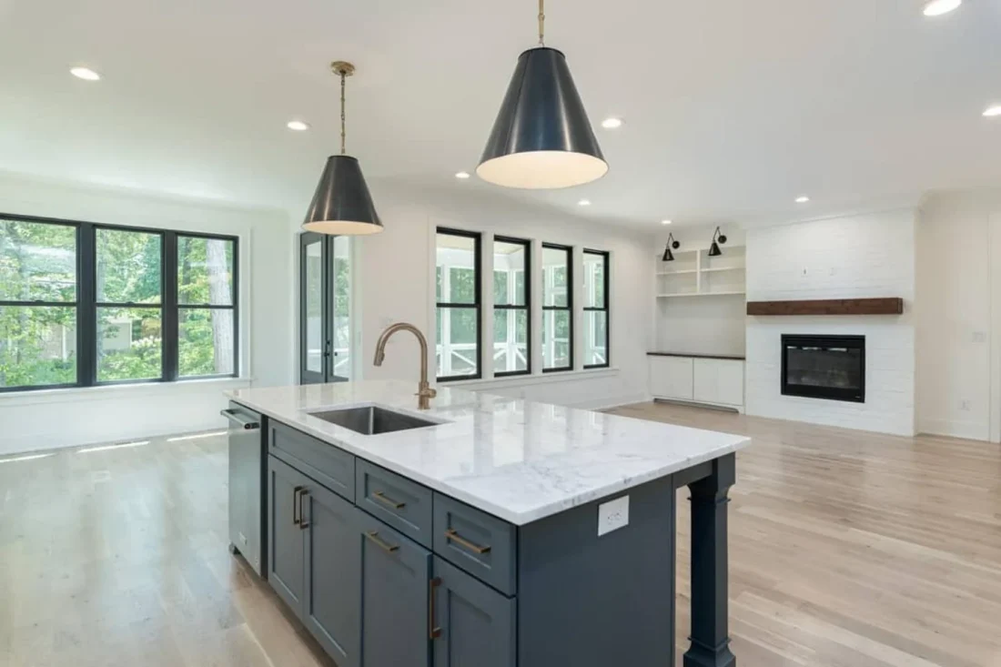 Craftsman house Floor Plan with Spacious Design and CAD Blueprints