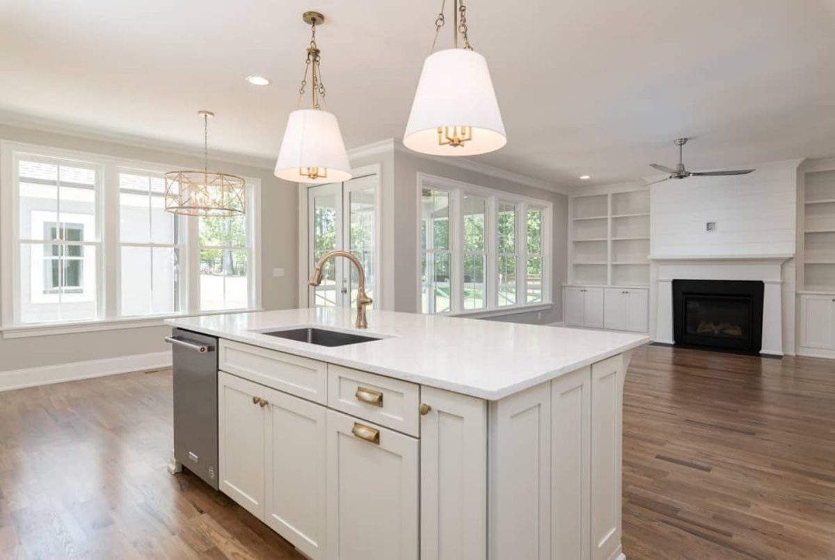 Craftsman house Floor Plan with Spacious Design and CAD Blueprints