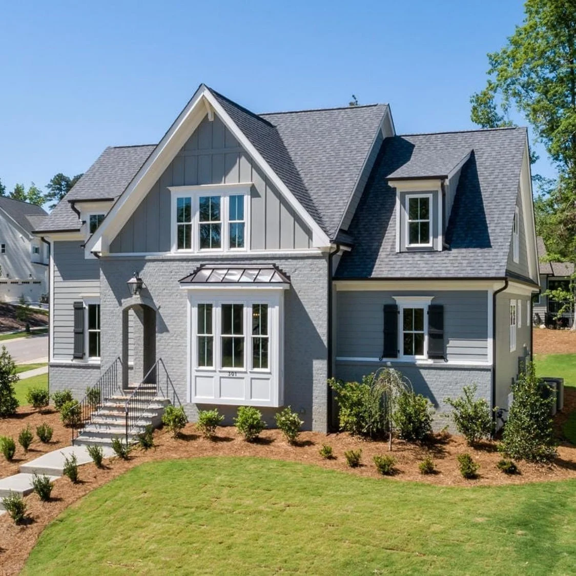 Craftsman house Floor Plan with Spacious Design and CAD Blueprints