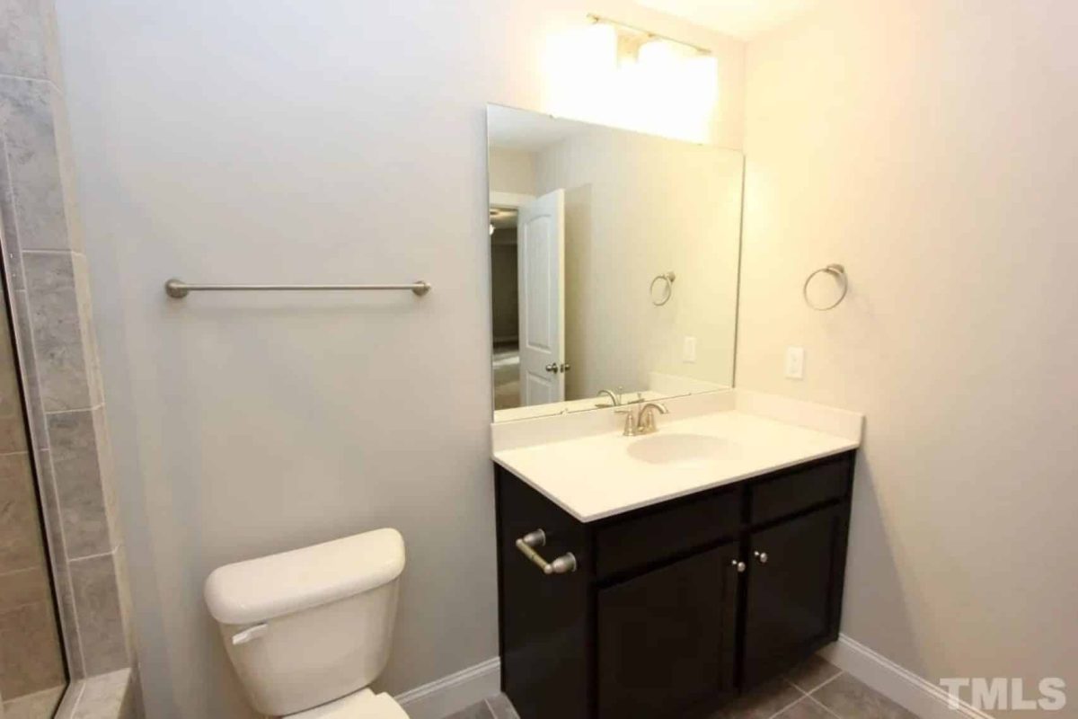 Craftsman house Design Plan with 3 Bedrooms & CAD Blueprints