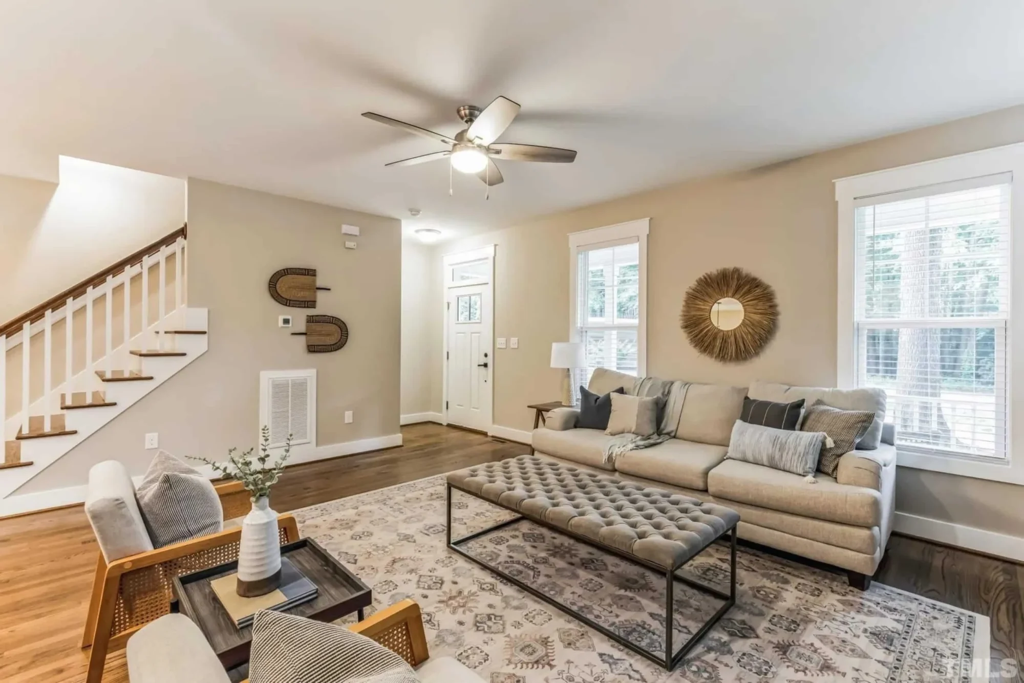 Craftsman house Floor Plan: Spacious Design & Quality Features