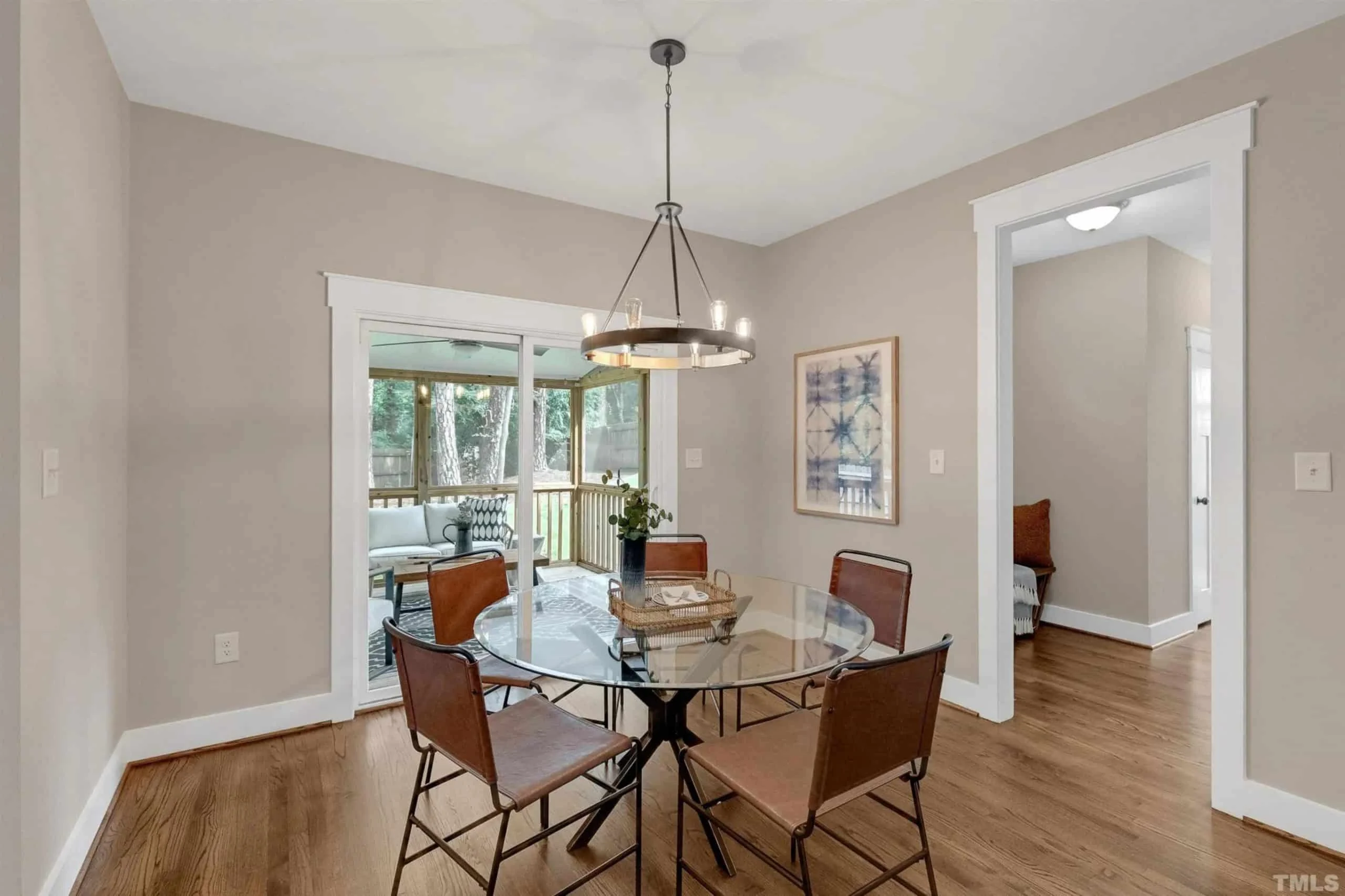 Craftsman house Floor Plan: Spacious Design & Quality Features