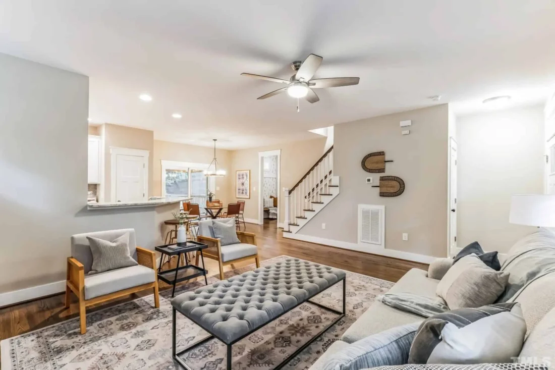 Craftsman house Floor Plan: Spacious Design & Quality Features