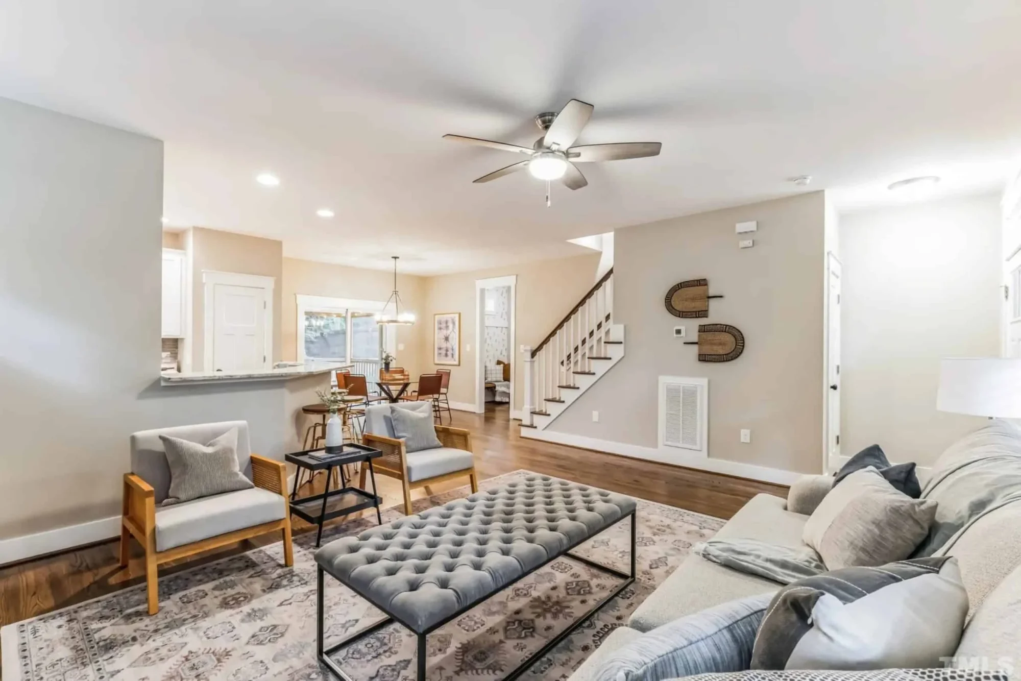 Craftsman house Floor Plan: Spacious Design & Quality Features