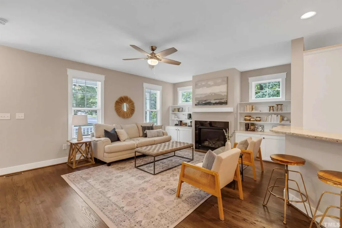 Craftsman house Floor Plan: Spacious Design & Quality Features