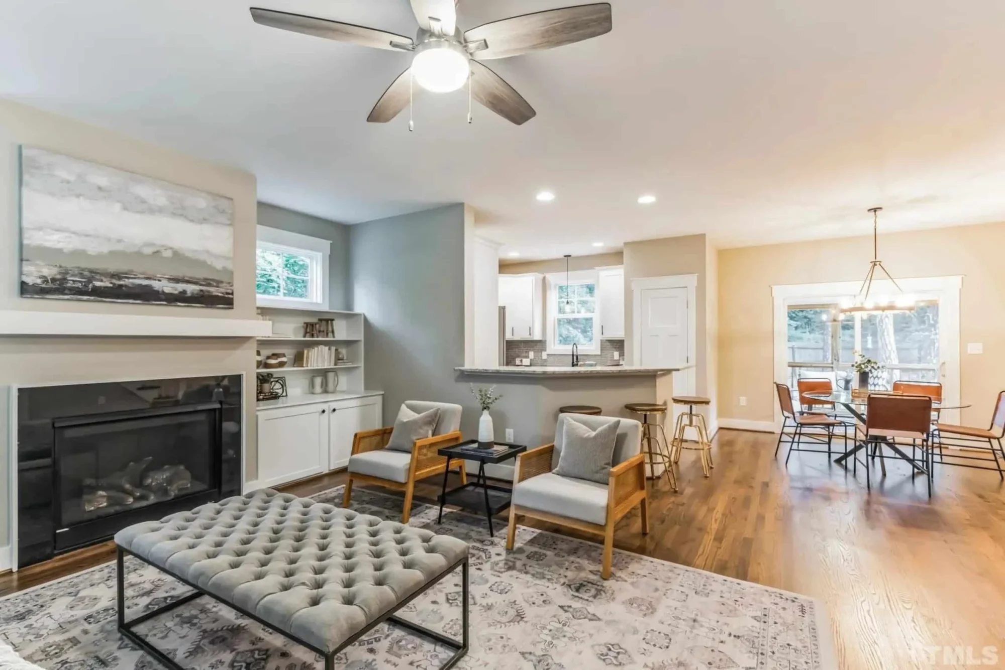 Craftsman house Floor Plan: Spacious Design & Quality Features