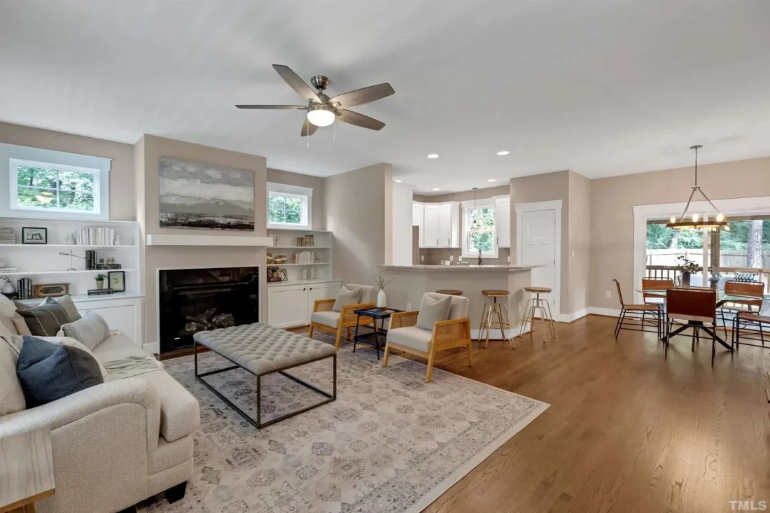 Craftsman house Floor Plan: Spacious Design & Quality Features