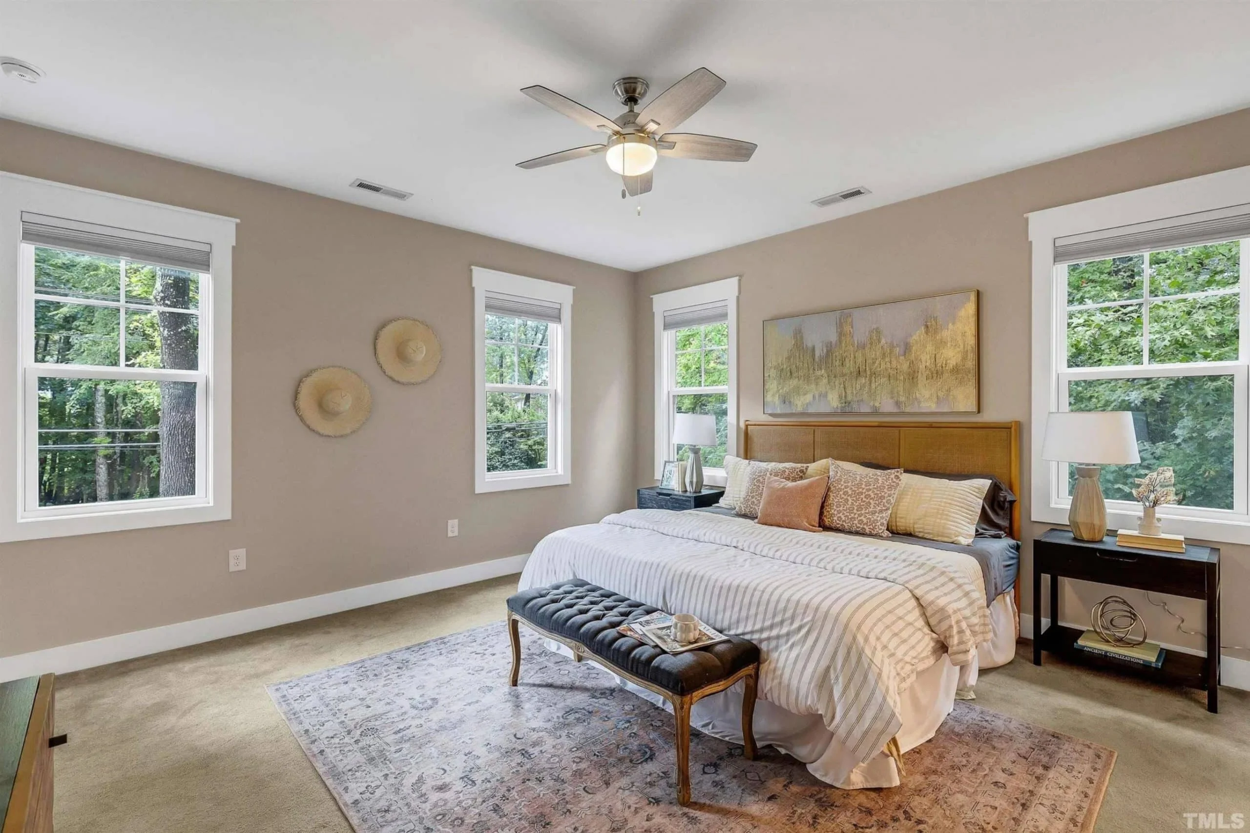 Craftsman house Floor Plan: Spacious Design & Quality Features