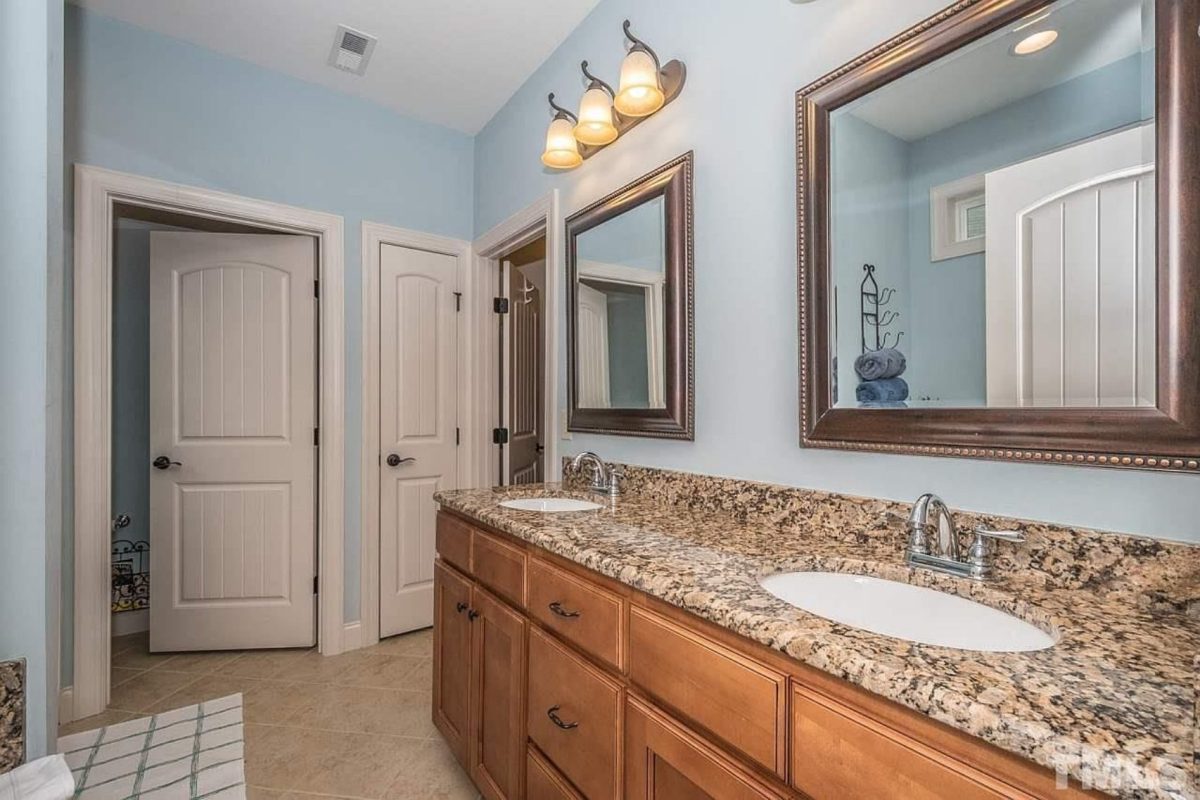 Modern Craftsman house with Floor Plan, Blueprint & CAD Designs