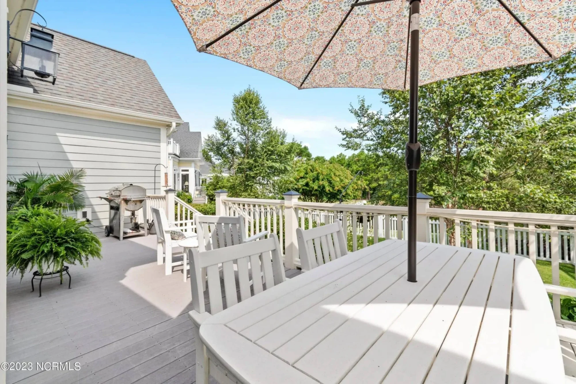 Craftsman house Floor Plan: 3-Bed, 2-Story Blueprint