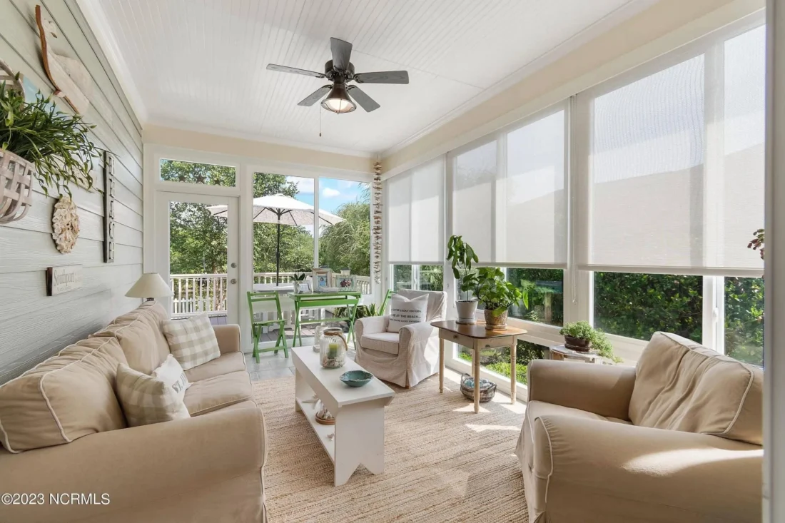 Craftsman house Floor Plan: 3-Bed, 2-Story Blueprint