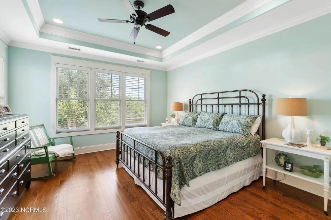 Craftsman house Floor Plan: 3-Bed, 2-Story Blueprint