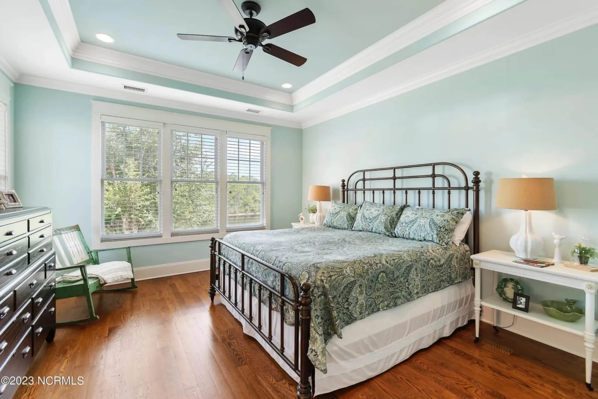 Craftsman house Floor Plan: 3-Bed, 2-Story Blueprint