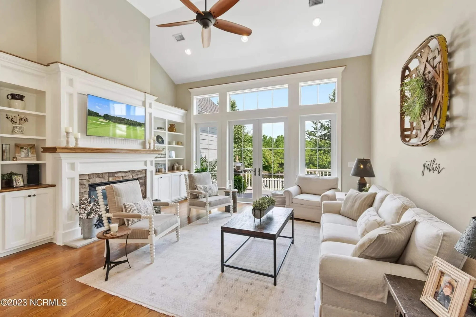 Craftsman house Floor Plan: 3-Bed, 2-Story Blueprint