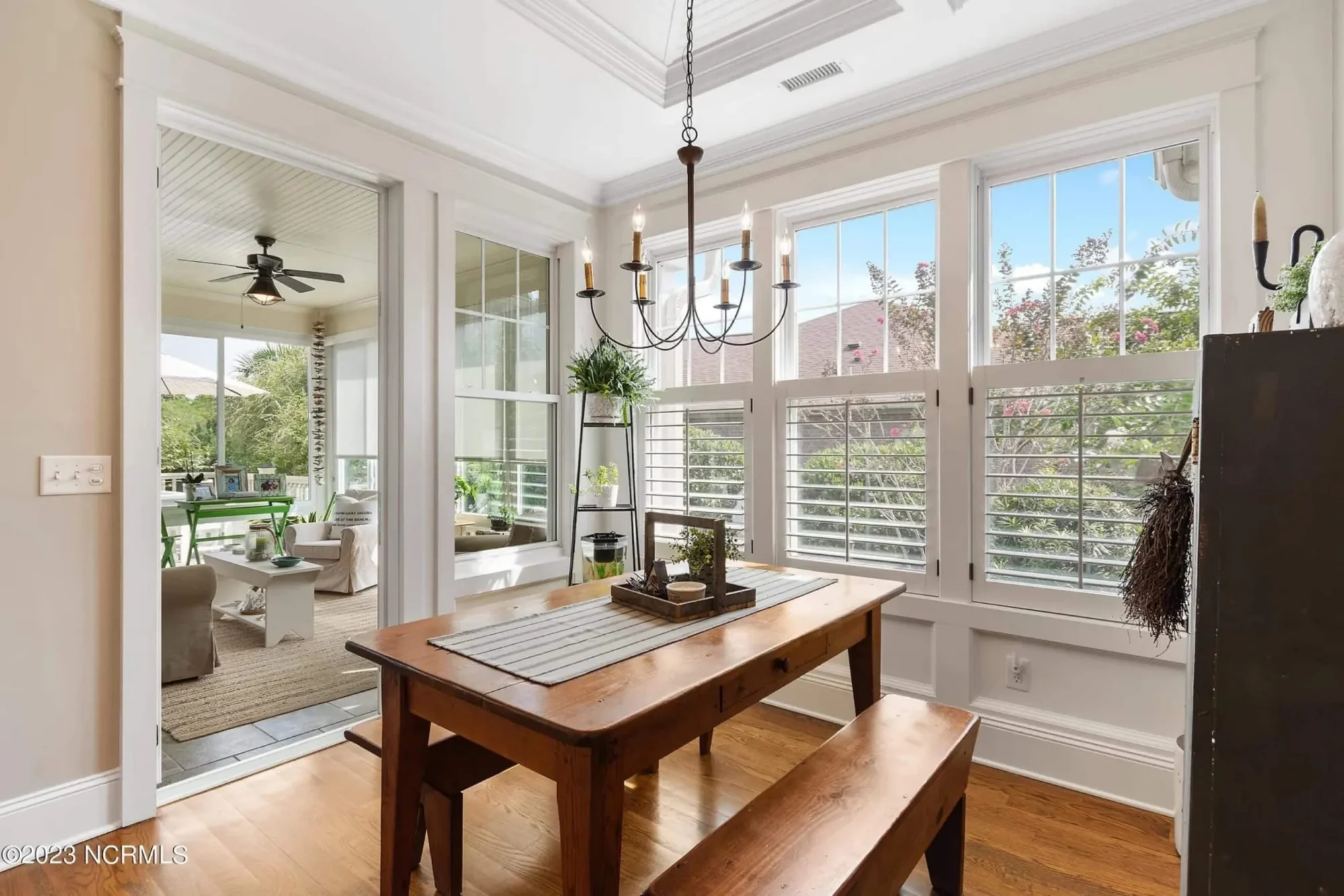 Craftsman house Floor Plan: 3-Bed, 2-Story Blueprint