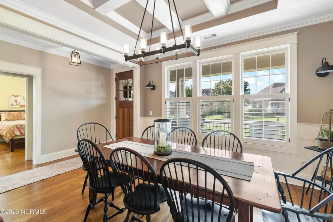 Craftsman house Floor Plan: 3-Bed, 2-Story Blueprint