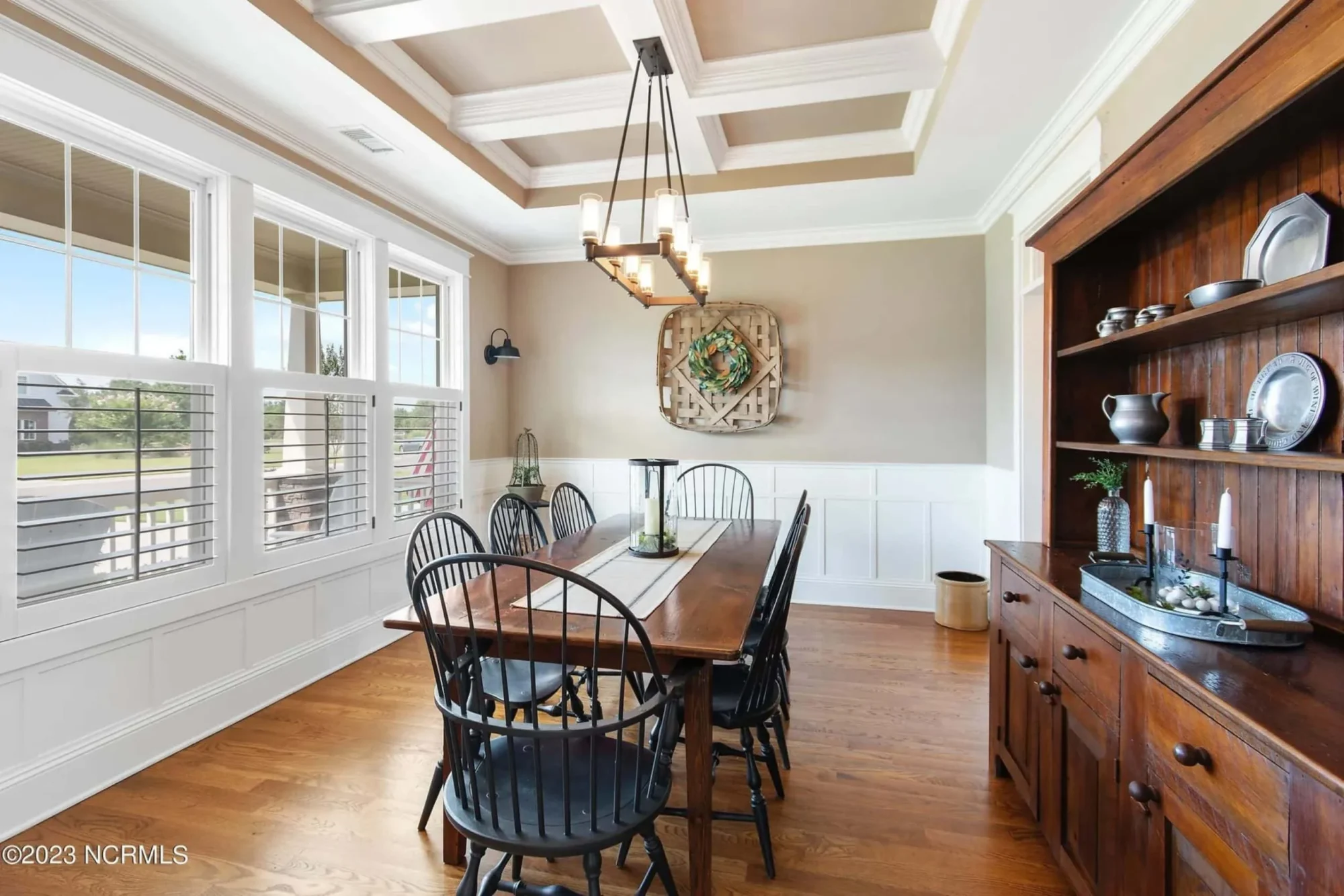 Craftsman house Floor Plan: 3-Bed, 2-Story Blueprint