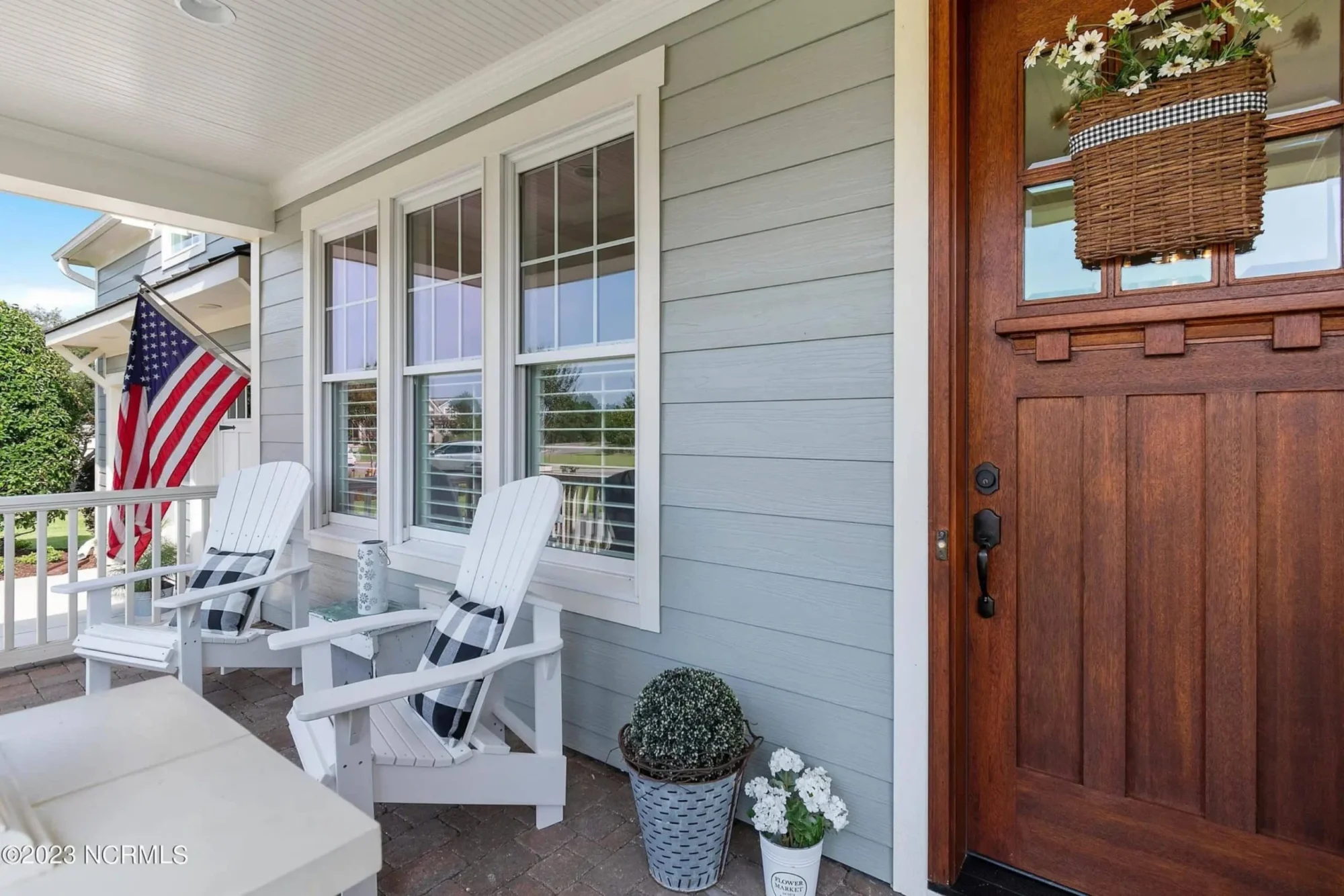 Craftsman house Floor Plan: 3-Bed, 2-Story Blueprint