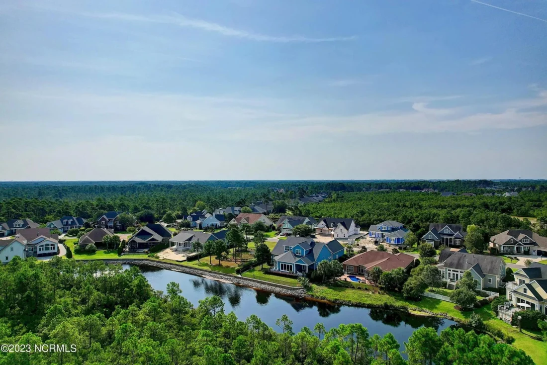 Craftsman house Floor Plan: 3-Bed, 2-Story Blueprint