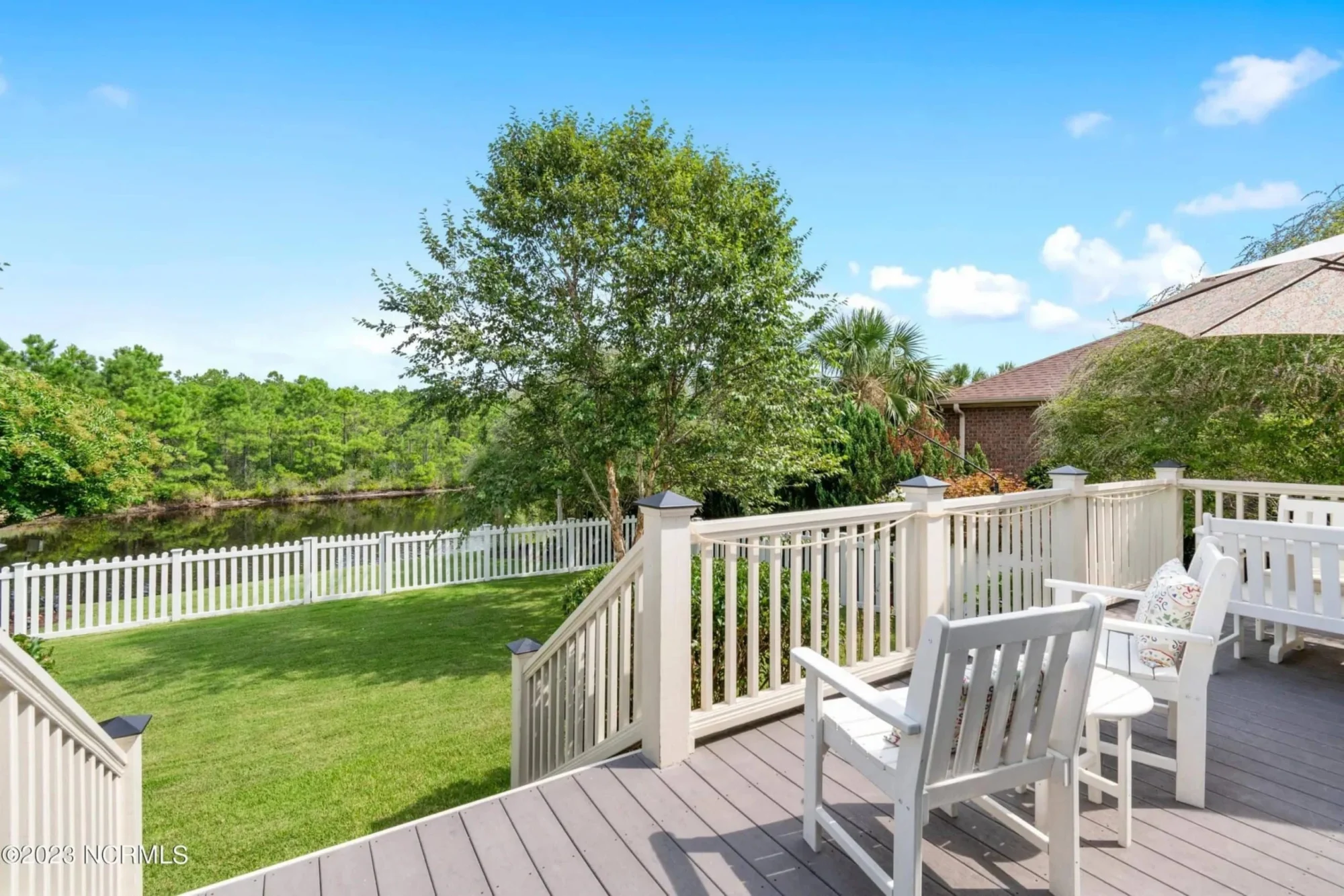 Craftsman house Floor Plan: 3-Bed, 2-Story Blueprint