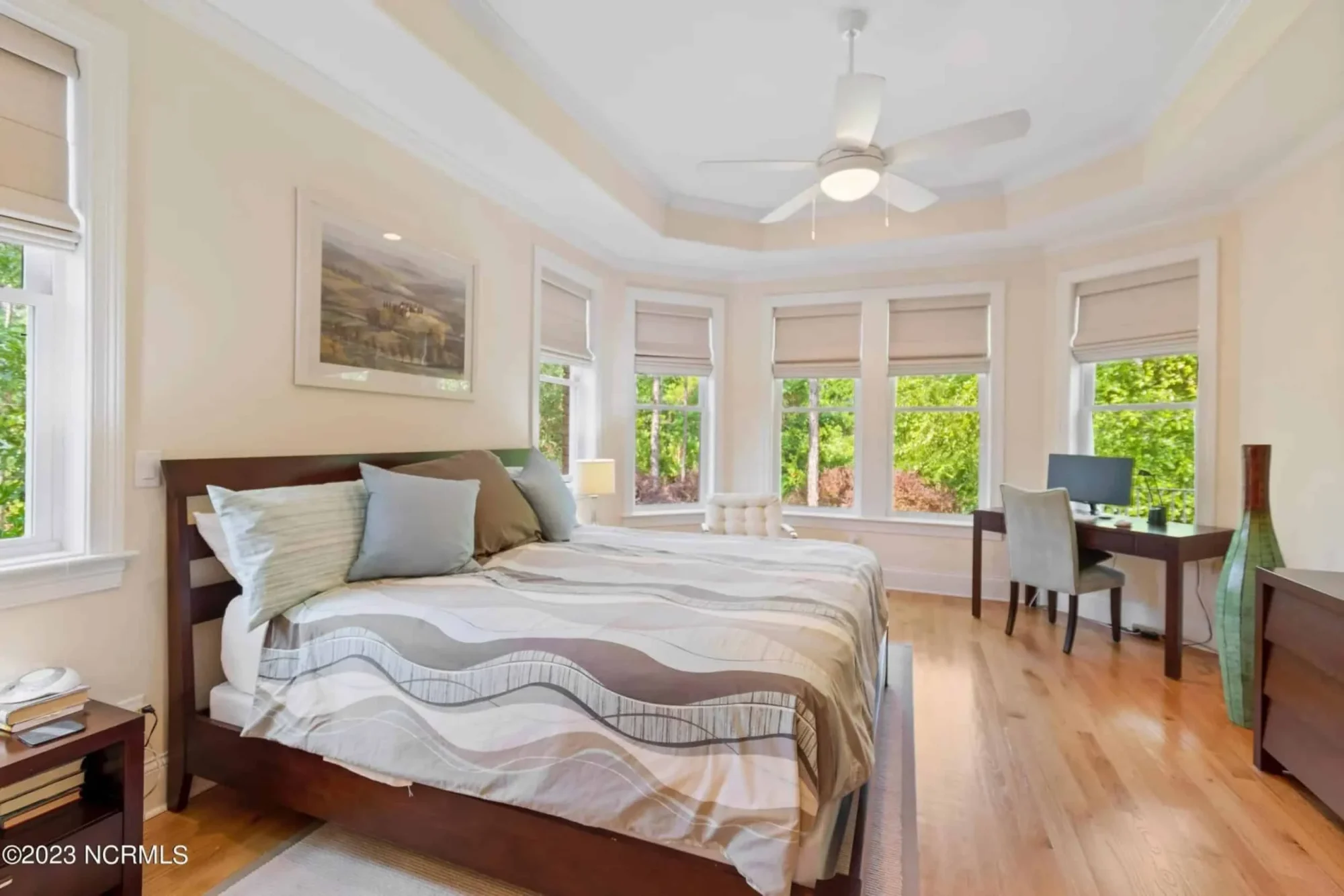 Expansive house Plan with CAD Blueprints & Stylish Design