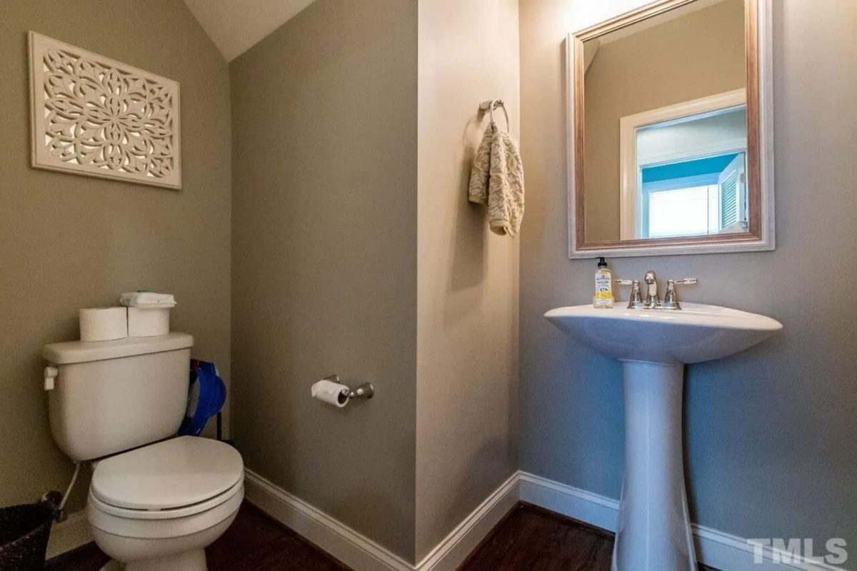 Modern Suburban house Plan with Spacious Floor Plan and CAD Design