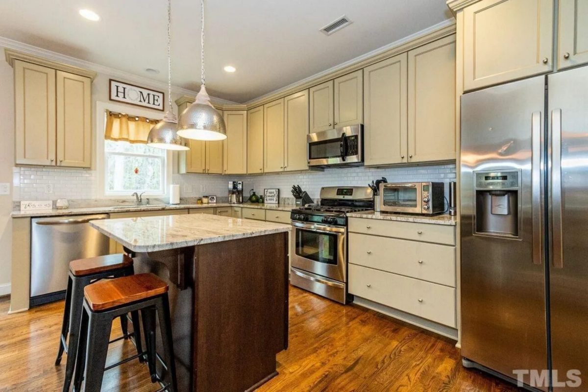 Modern Suburban house Plan with Spacious Floor Plan and CAD Design