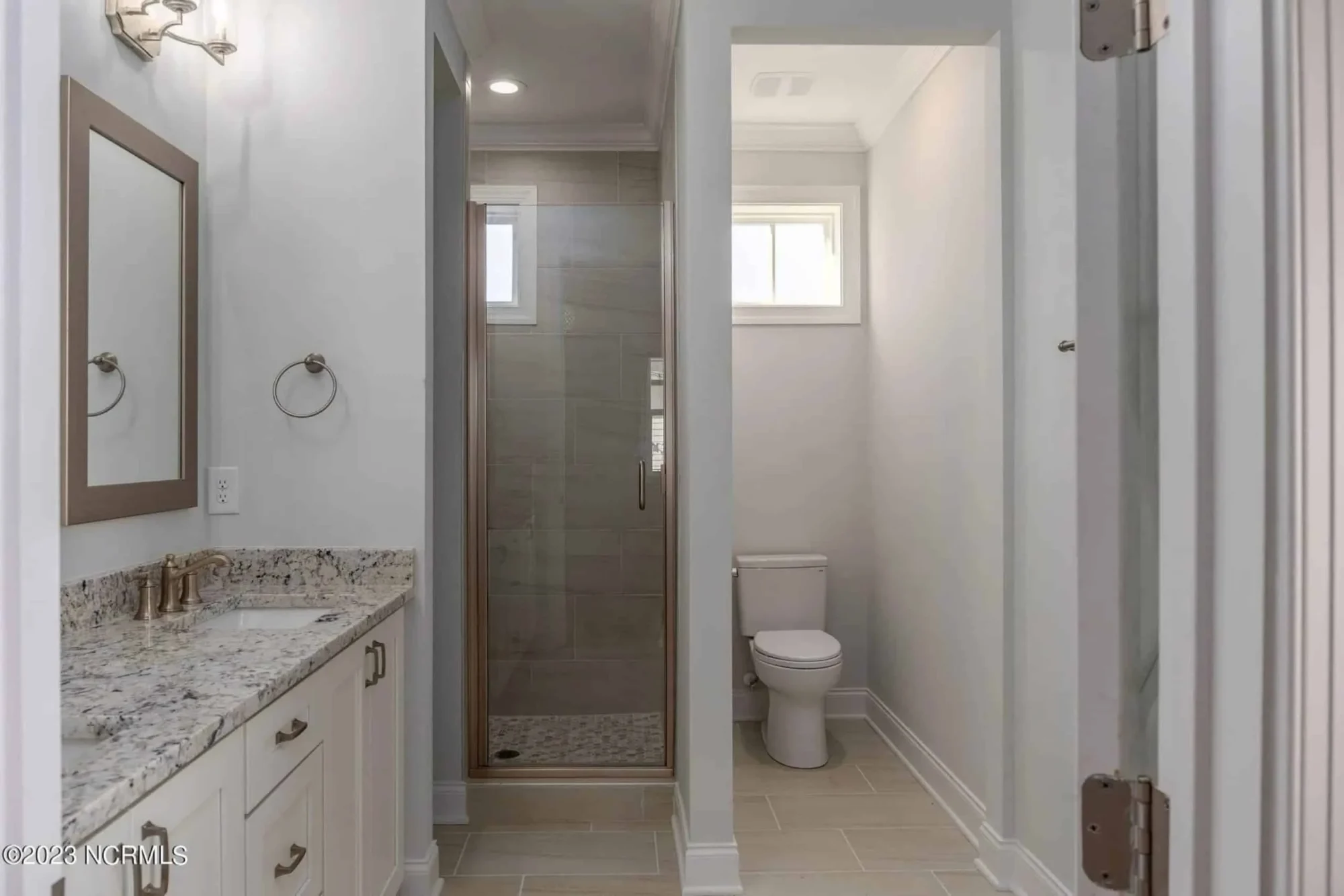 Modern Craftsman house Plan with Detailed Architecture Designs