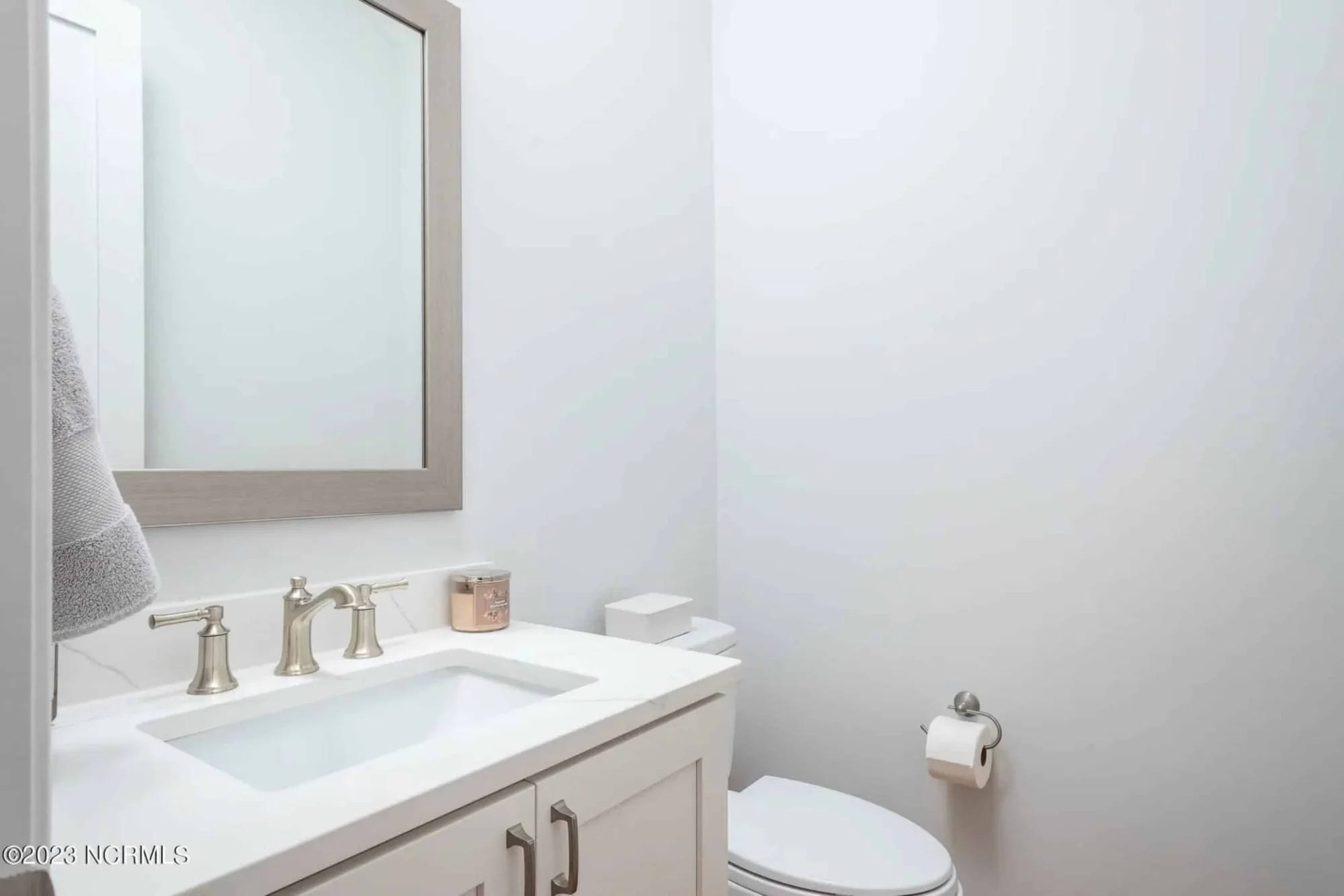 Modern Craftsman house Plan with Detailed Architecture Designs