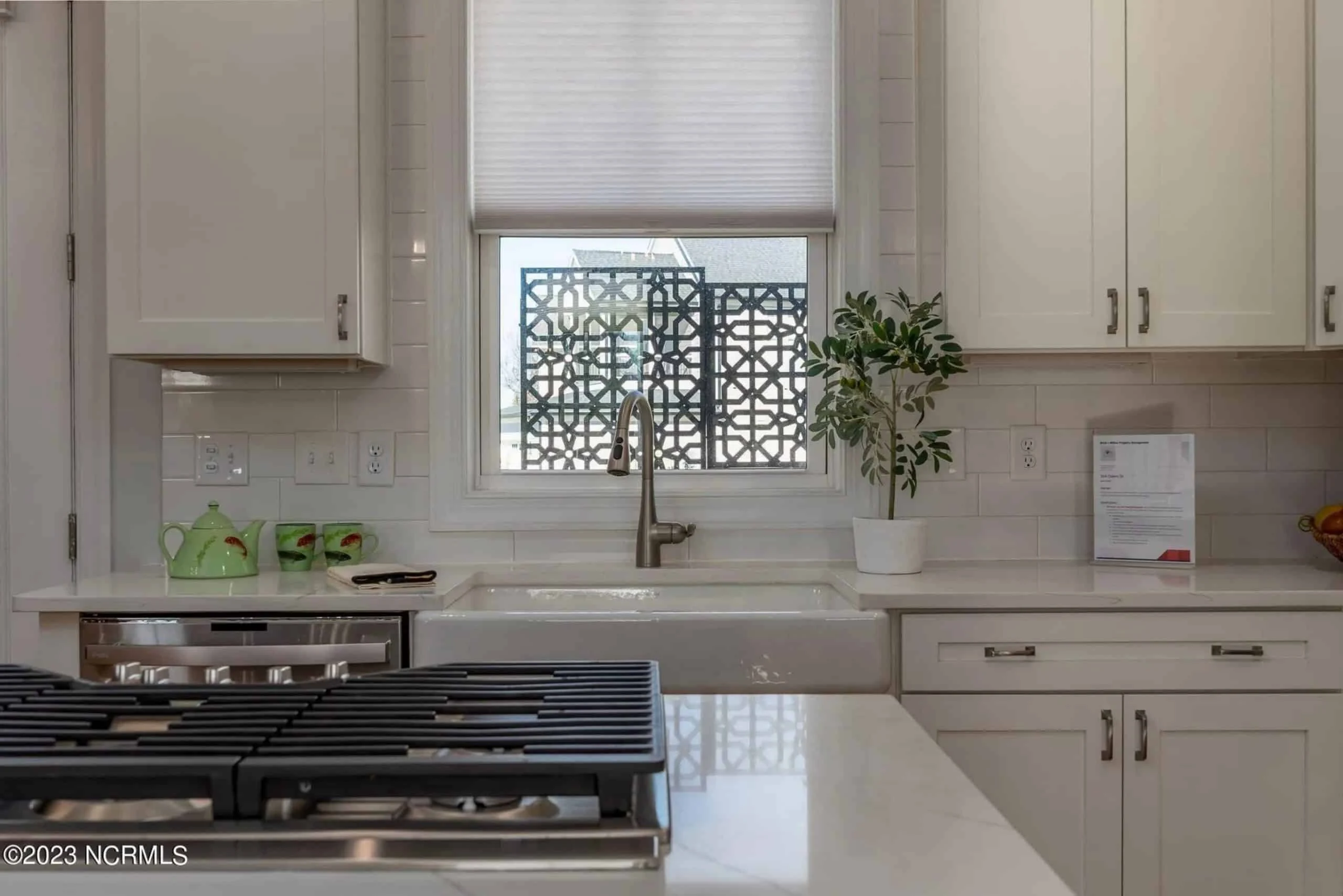 20-1817 HOUSE PLAN - Modern Farmhouse Home Plan - 3-Bed, 2-Bath, 1,850 SF 18 Modern Craftsman house Plan with Detailed Architecture Designs