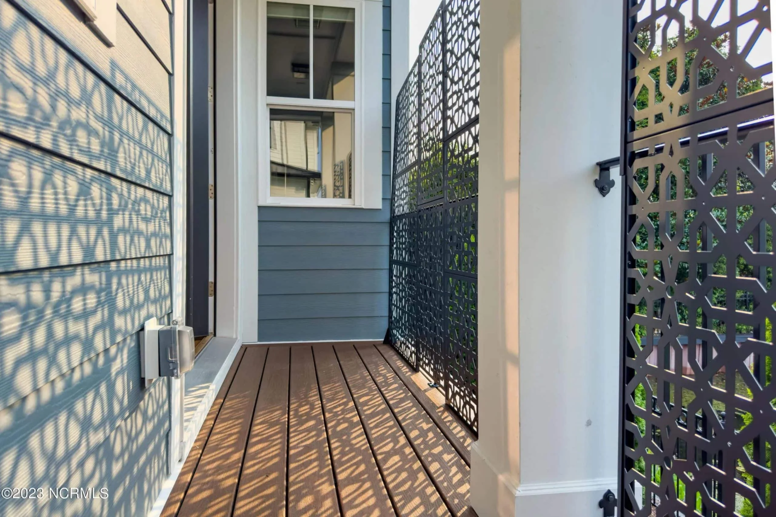 20-1817 HOUSE PLAN - Modern Farmhouse Home Plan - 3-Bed, 2-Bath, 1,850 SF 8 Modern Craftsman house Plan with Detailed Architecture Designs