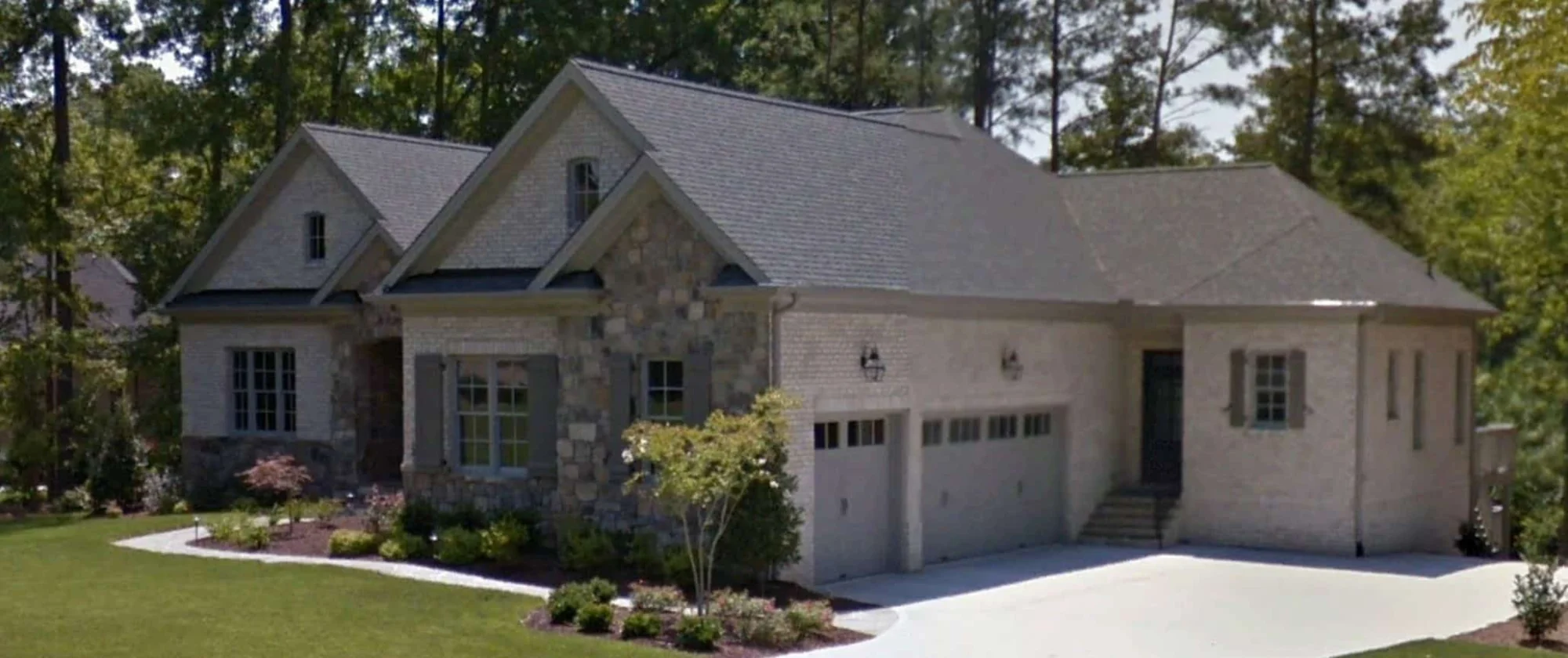 Spacious 2-Story House Plan with Vaulted Ceilings & CAD Designs