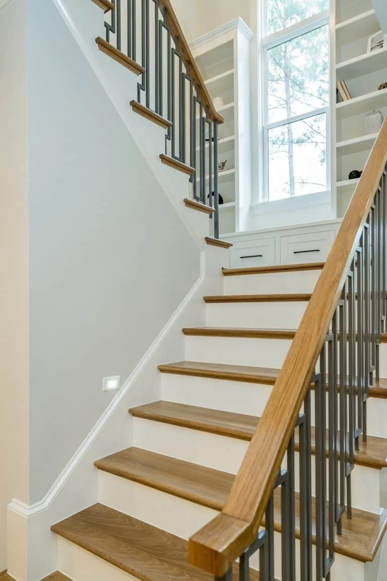 Craftsman Home Plan with Spacious Floor Designs & Blueprint