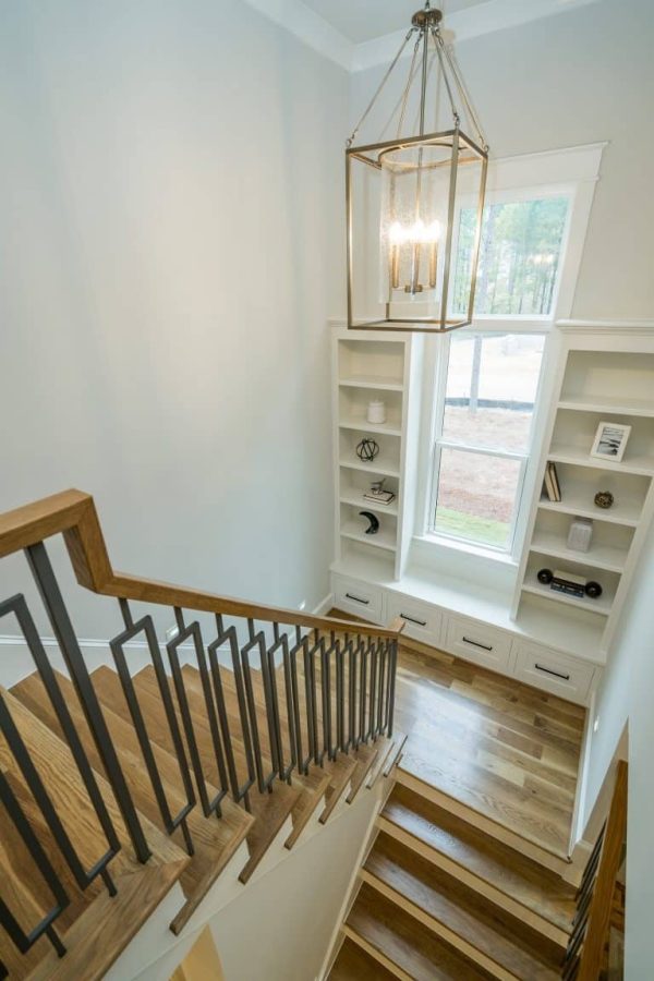 Craftsman Home Plan with Spacious Floor Designs & Blueprint