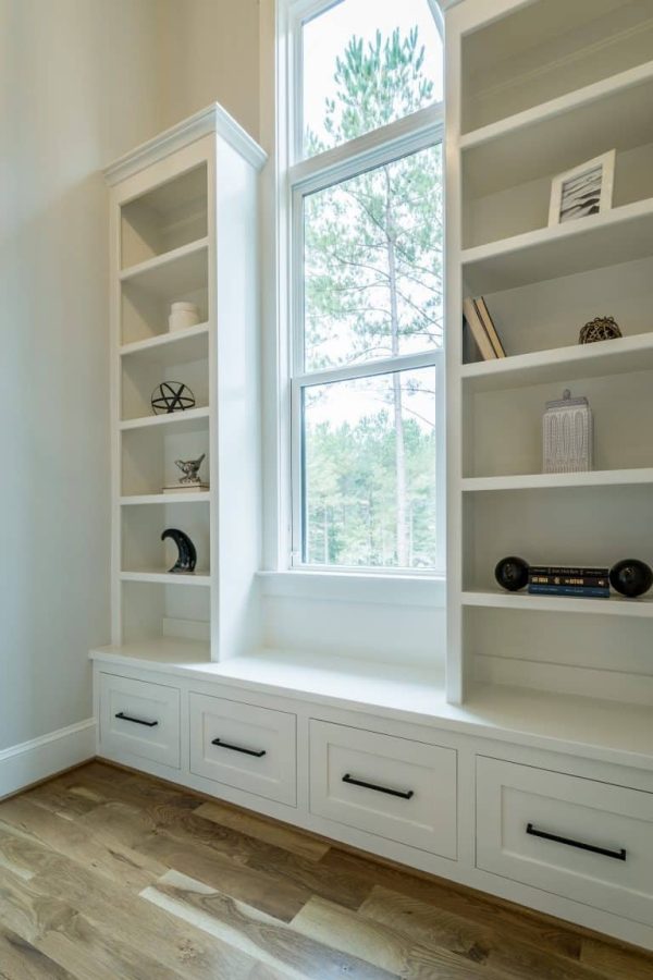 Craftsman Home Plan with Spacious Floor Designs & Blueprint