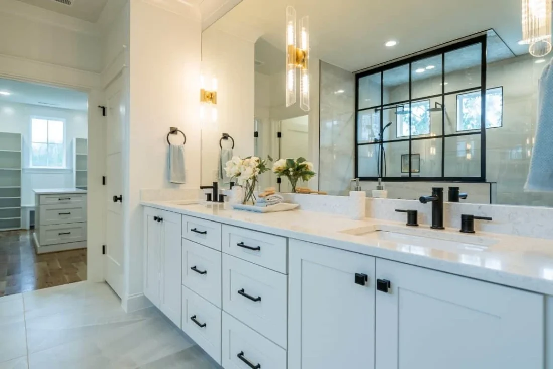 Craftsman Home Plan with Spacious Floor Designs & Blueprint