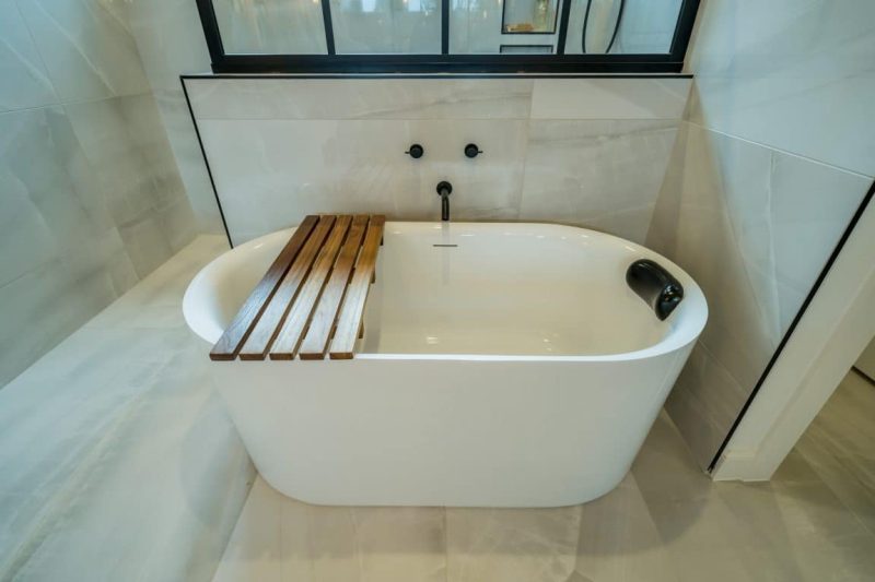 Craftsman Home Plan with Spacious Floor Designs & Blueprint