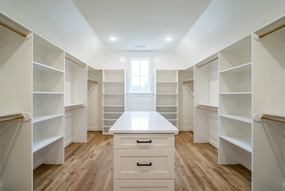 Craftsman Home Plan with Spacious Floor Designs & Blueprint