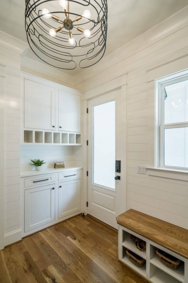 Craftsman Home Plan with Spacious Floor Designs & Blueprint