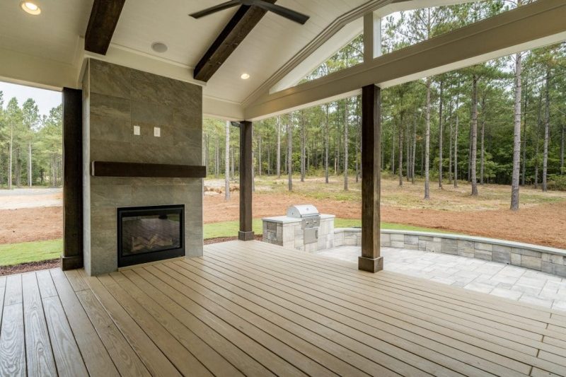 Craftsman Home Plan with Spacious Floor Designs & Blueprint