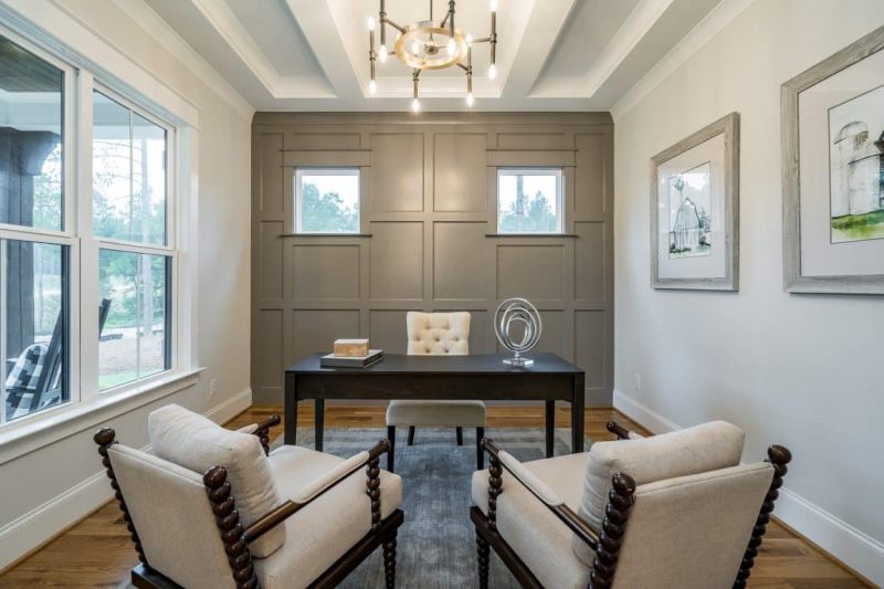 Craftsman Home Plan with Spacious Floor Designs & Blueprint